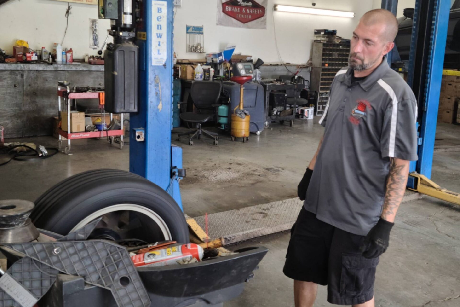 Ballenger’s Service Center Footer banner Close up of parts in engine head for adjust valve engine